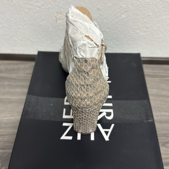 NATURALIZER Tiff Ankle Strap Sandals - Picture 7 of 7